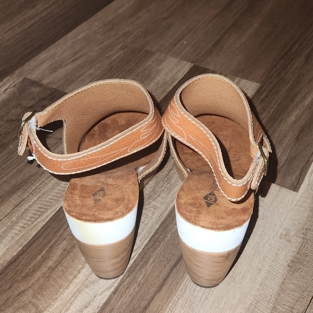 Platform Wedges Brown Bohemian Sandals size 7 Boutique NEW